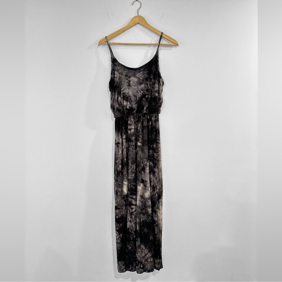 44- Olivia Rae sleeveless midi dress women’s size small - Picture 3 of 4